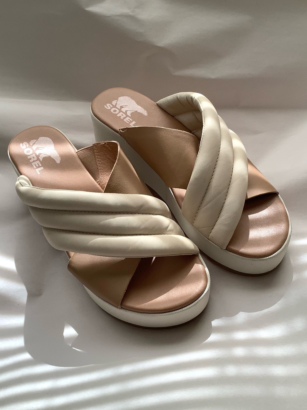 SOREL Cameron Puff Wedge Sandal Crossover- Leather Upper Sz 8 Cream/Beige